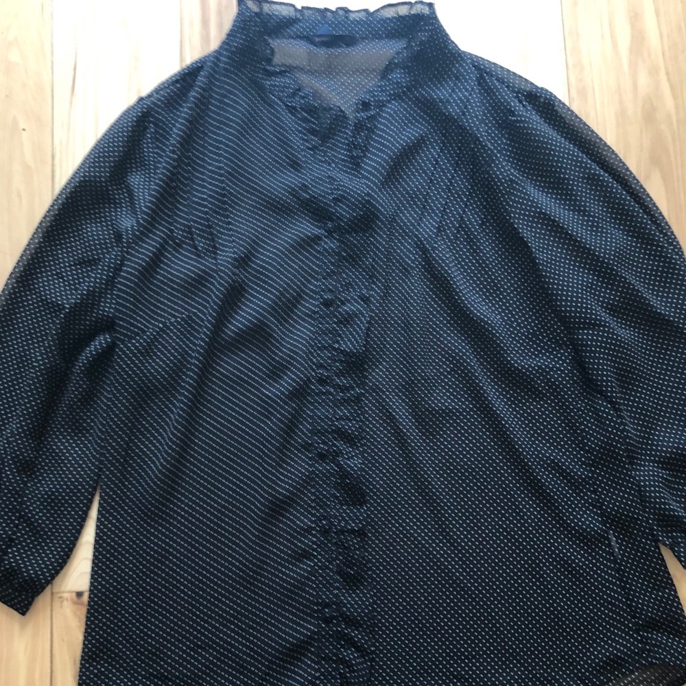 Black & white sheer top!